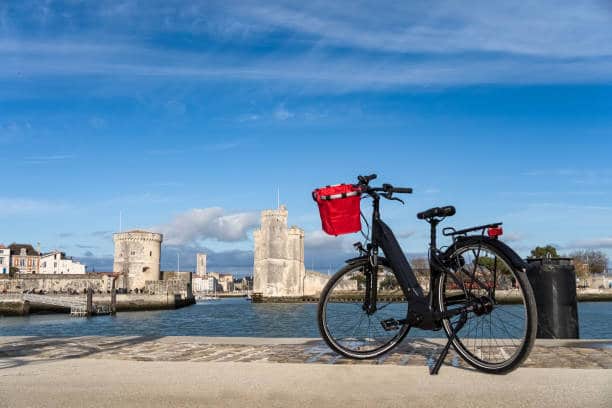 pistes cyclables la rochelle vélo découvrir la ville de la rochelle charente maritime à vélo