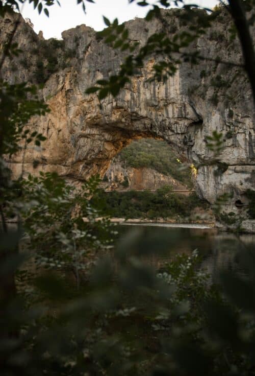 Vu d'une falaise en Ardèche