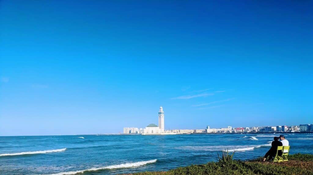 Vue de la mer et de la ville de Casablanca au Maroc